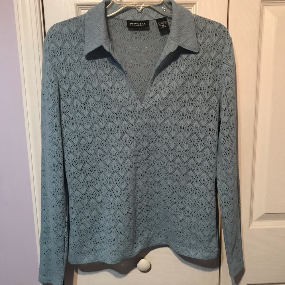 New York Company Top Pullover Light Blue V Neck